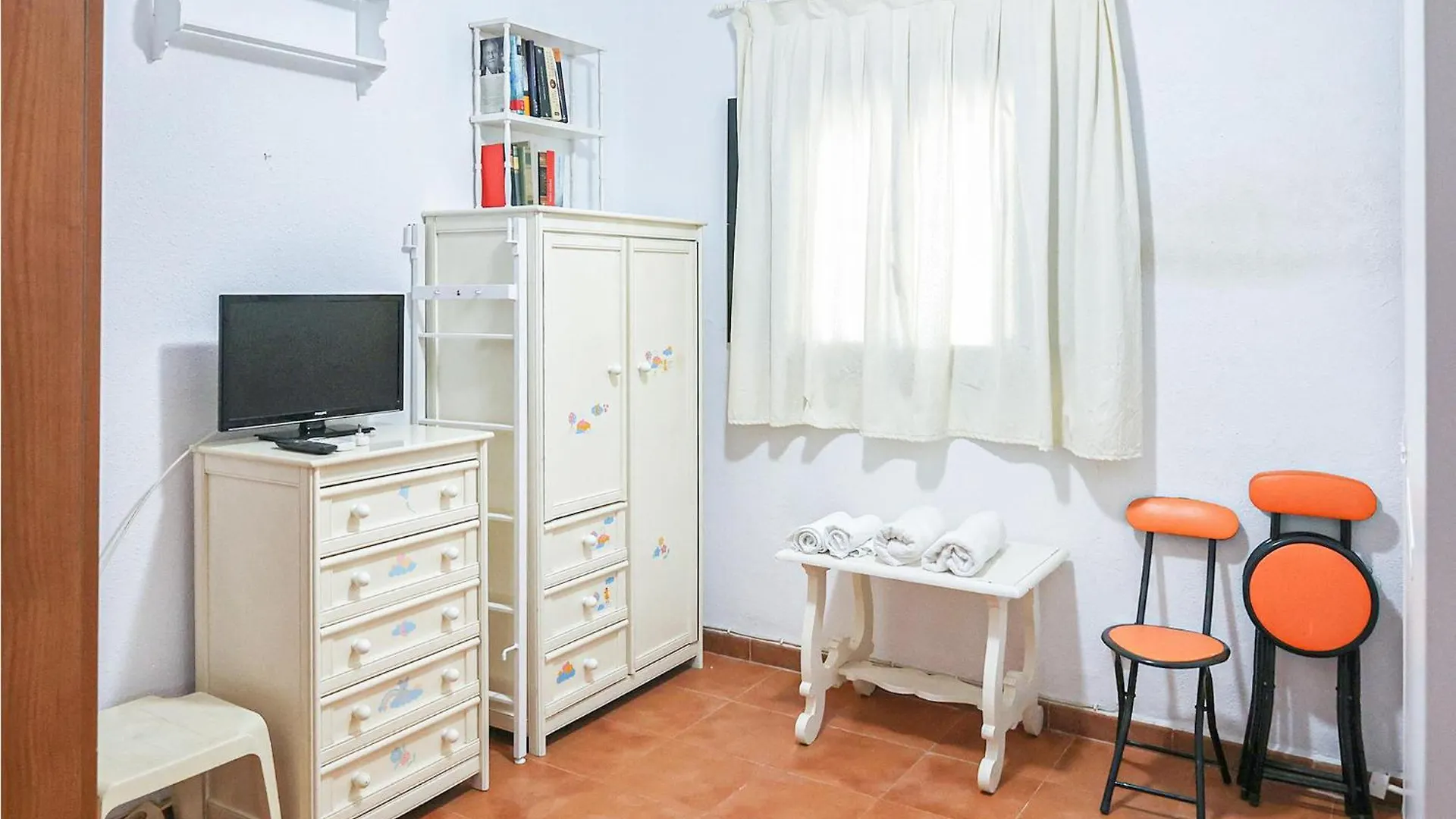 Holiday home Cozy Home In Utrera With Swimming Pool