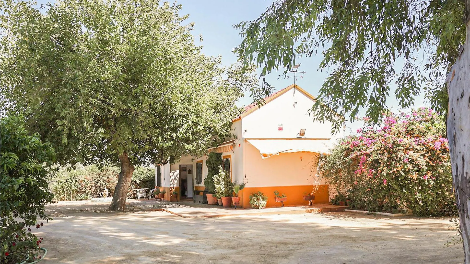 Cozy Home In Utrera With Swimming Pool Holiday home